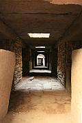 陵墓 (Mausoleum)
